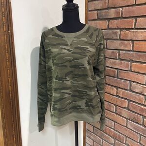 Women’s Lucky Brand Camo Sweatshirt Size Large